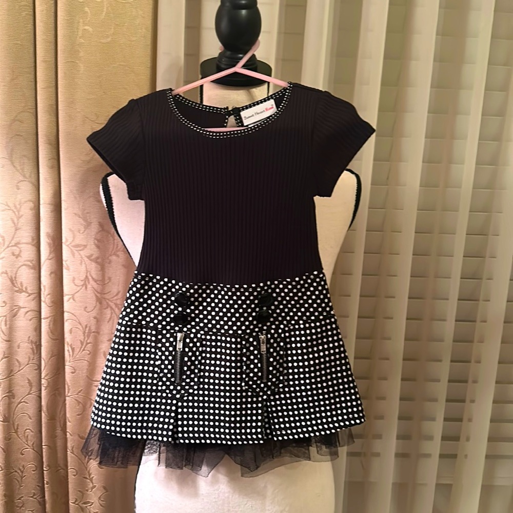 Sweet Heart Rose Size 2 Black Dress w/ Zipper Pockets
